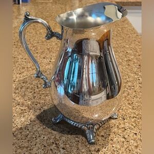 Vintage Wm Rogers Water Pitcher Silver Plate Footed Beverage with Ice Guard 817